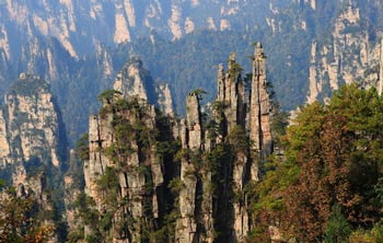 長沙出發(fā)到黃龍洞、張家界森林公園、天門山、鳳凰五日游