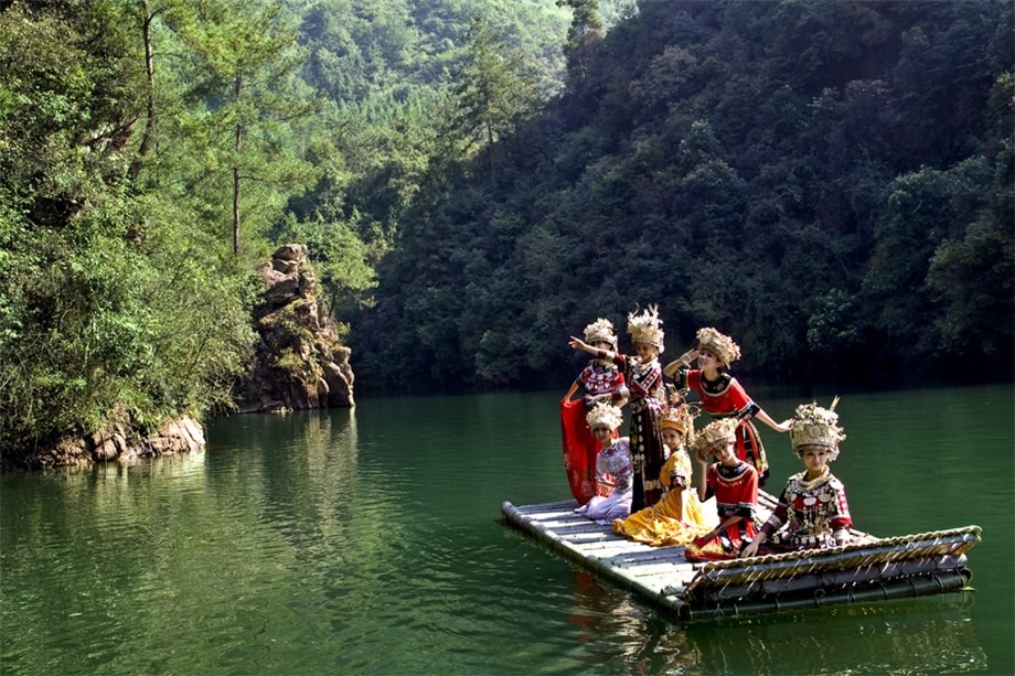 張家界、袁家界、天子山、黃龍洞/寶峰湖兩晚三日游